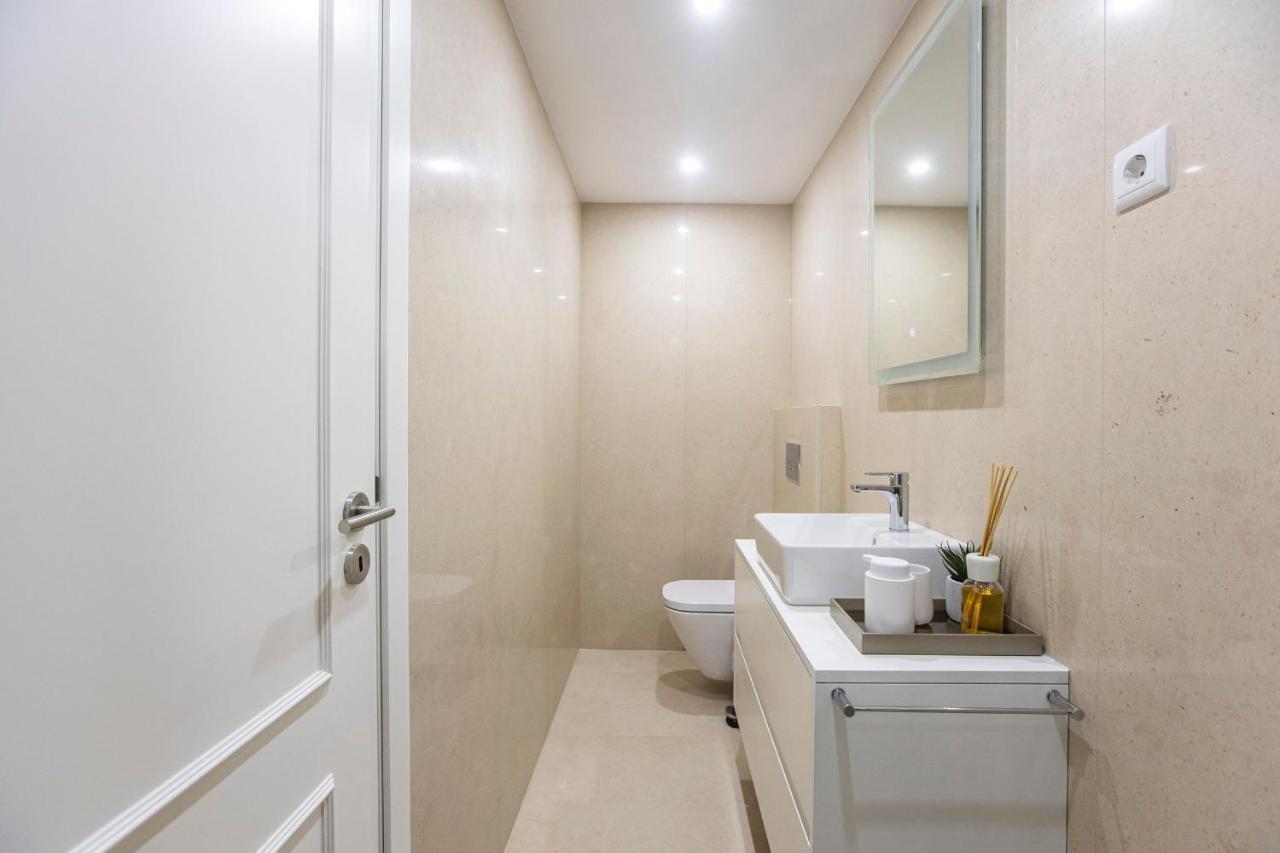 פורטו City Center 2Br Flat W/ Ac By Lovelystay מראה חיצוני תמונה
